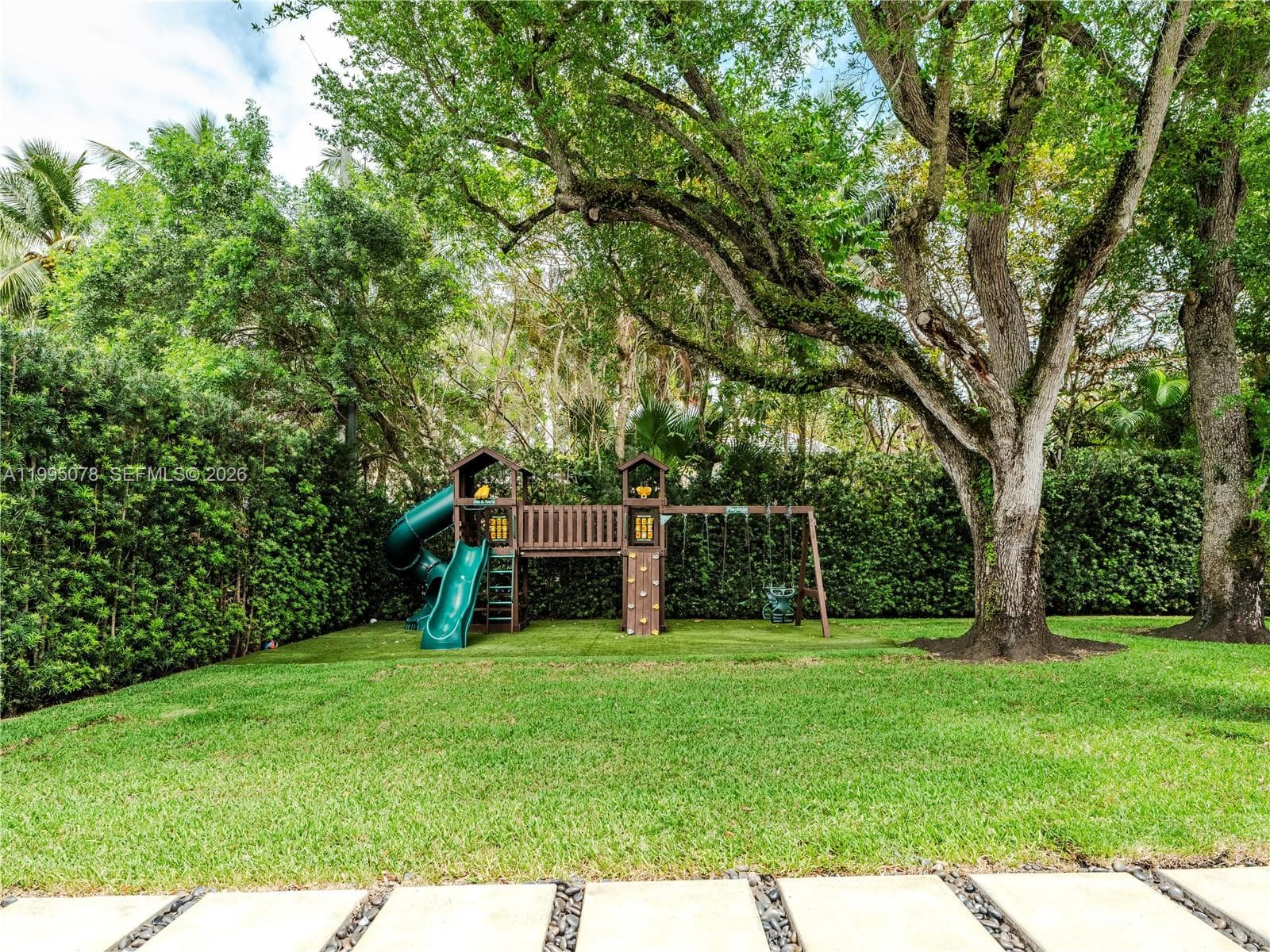 8525 SW 54th Ct, Miami, FL 33143 photo 4