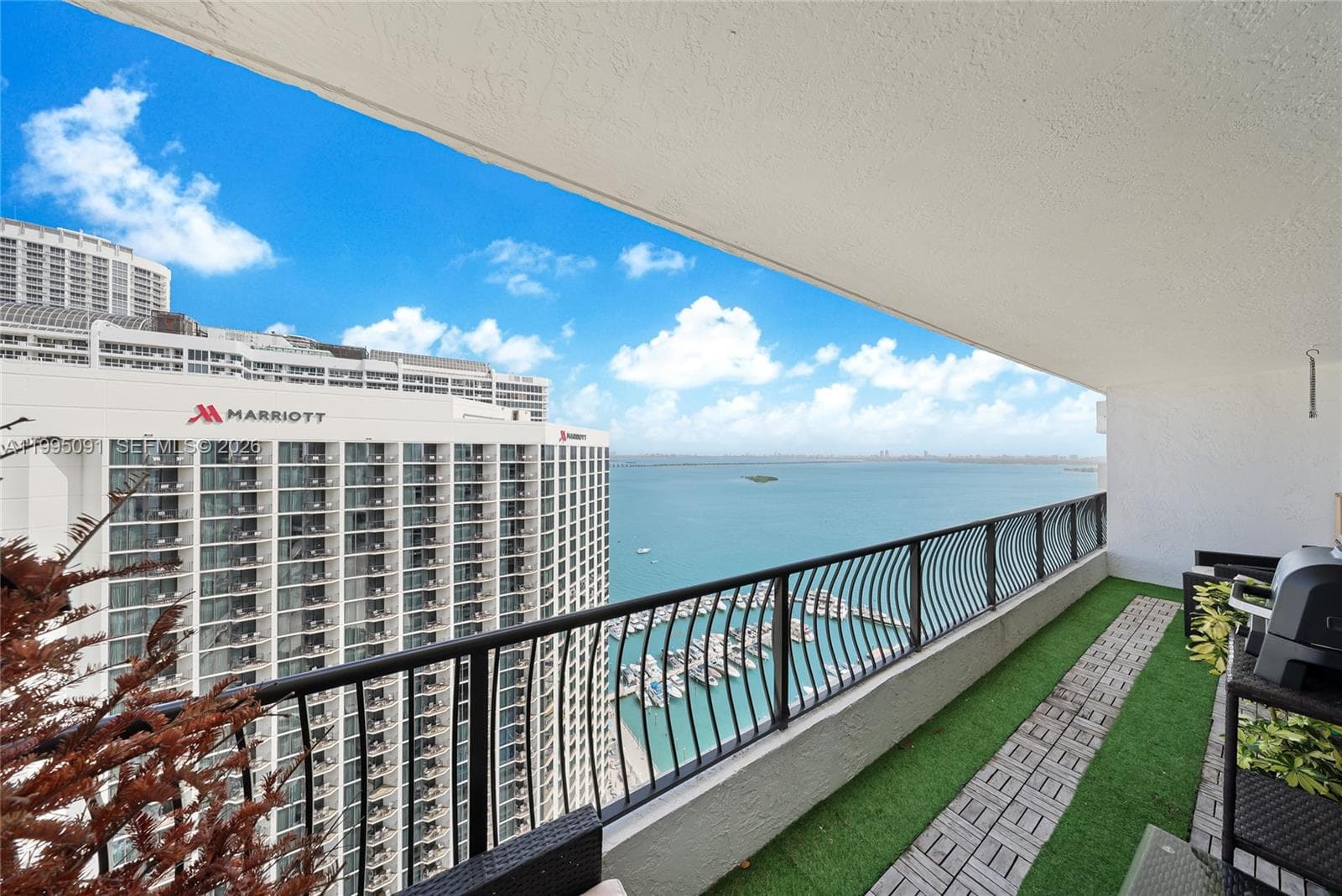 555 NE 15th St # 33G, Miami, FL 33132 photo 2