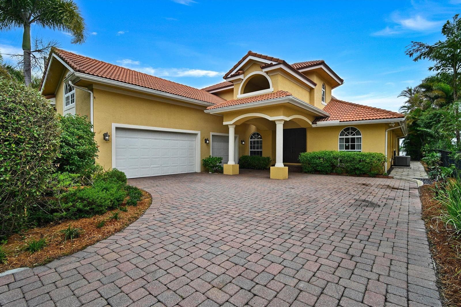 881 SE Saint Lucie Boulevard, Stuart, FL 34996 photo 3