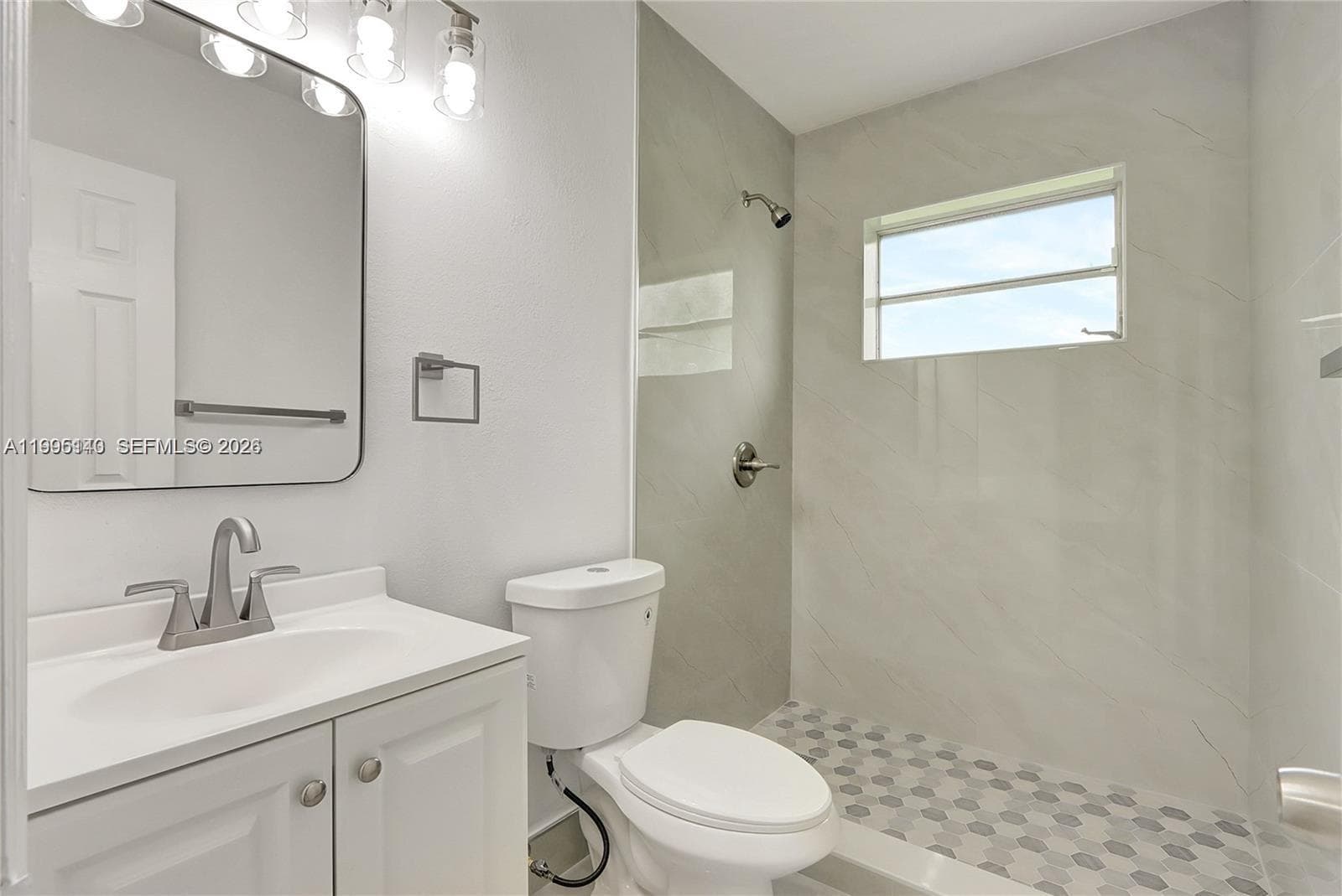 1340 NW 102nd St, Miami, FL 33147 photo 2
