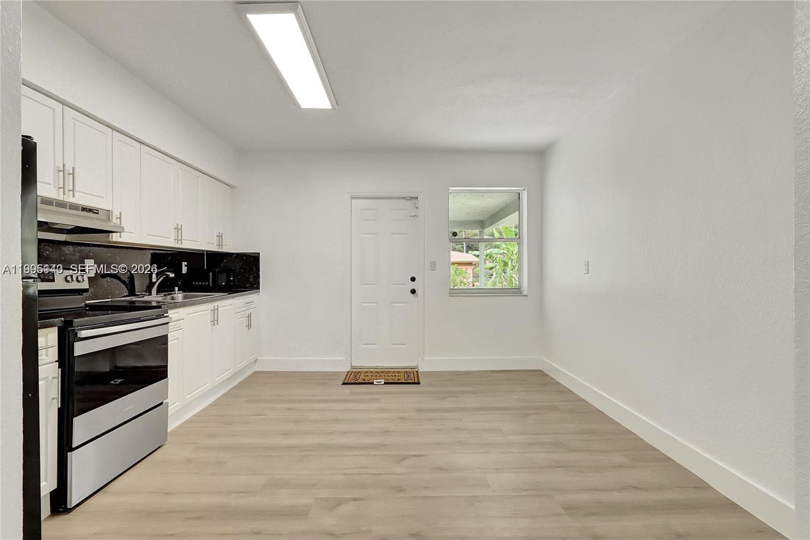 1340 NW 102nd St, Miami, FL 33147 photo 5