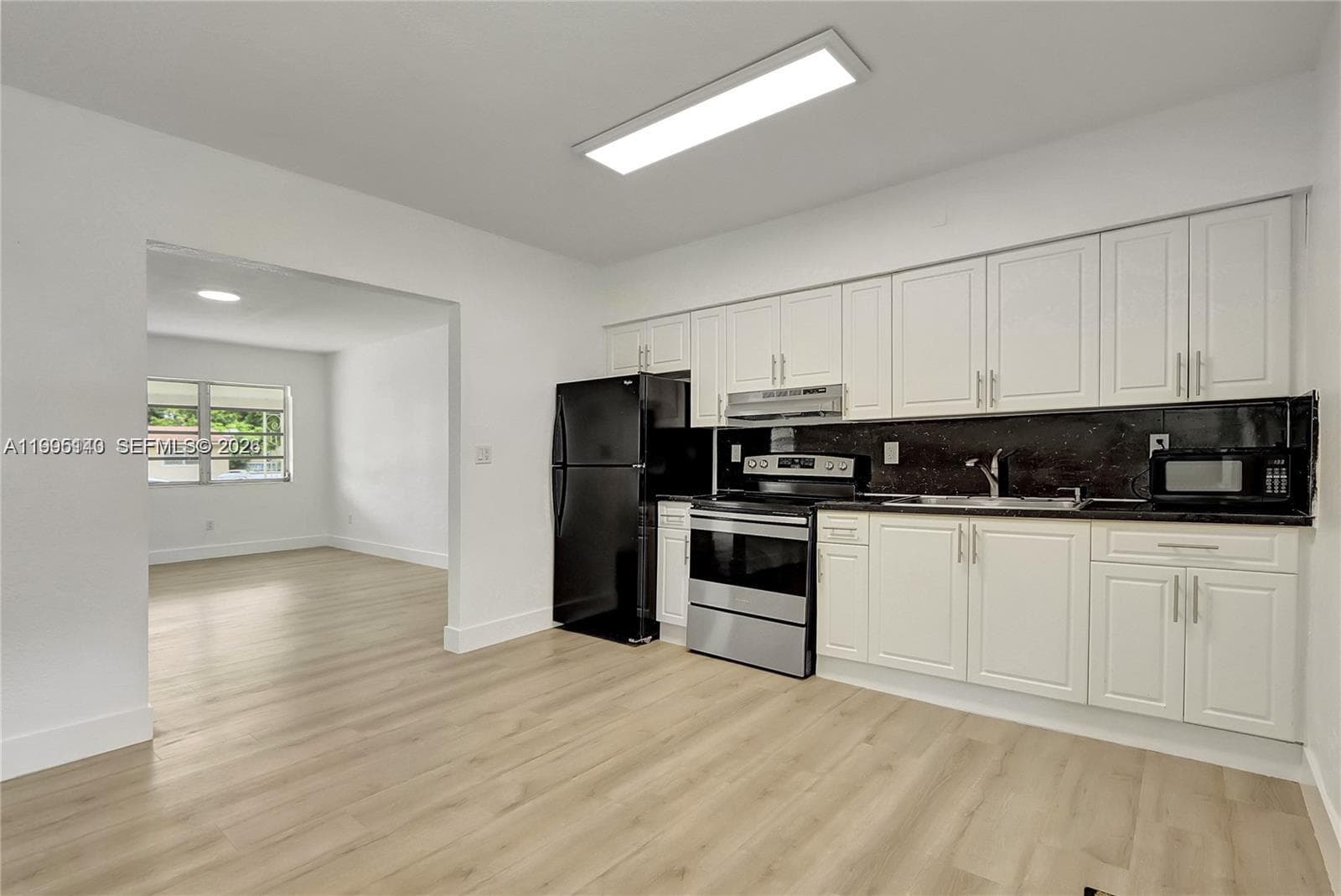 1340 NW 102nd St, Miami, FL 33147 photo 4