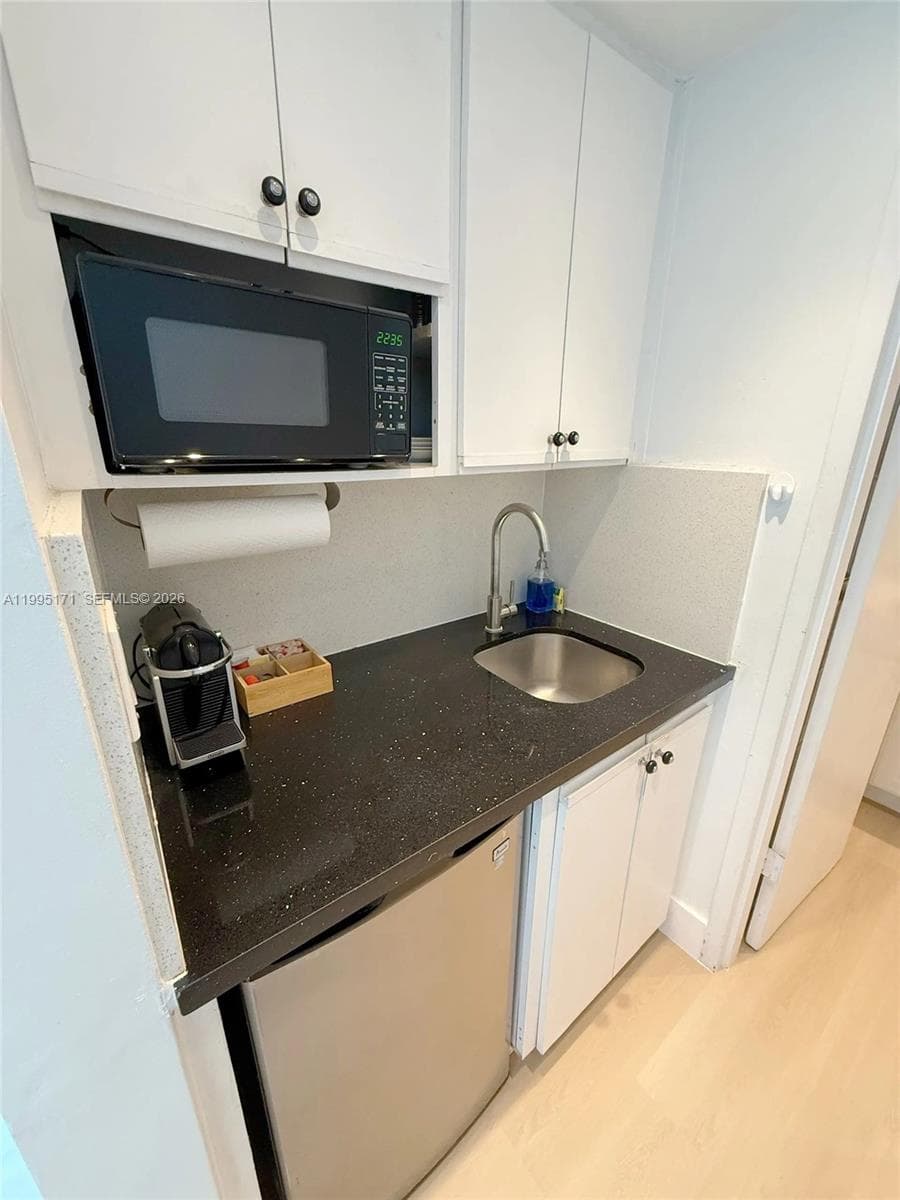 5445 Collins Ave # 635, Miami Beach, FL 33140 photo 4