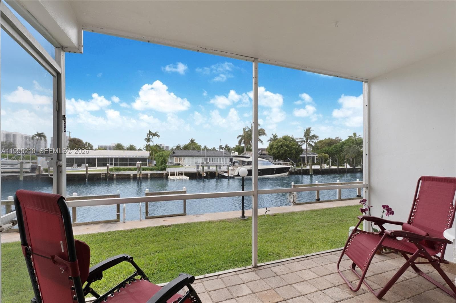 455 Paradise Isle Blvd # 101, Hallandale Beach, FL 33009
