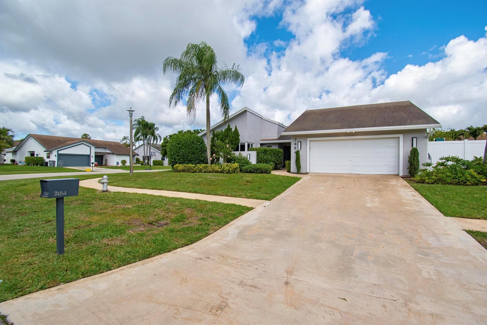 7484 Malibu Crescent, Boca Raton, FL 33433 photo 3