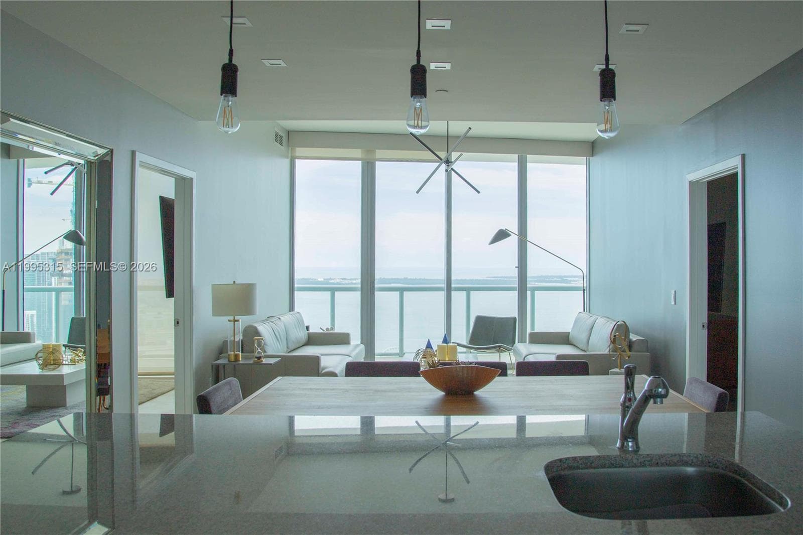 888 Biscayne Blvd # 5207, Miami, FL 33132 photo 4