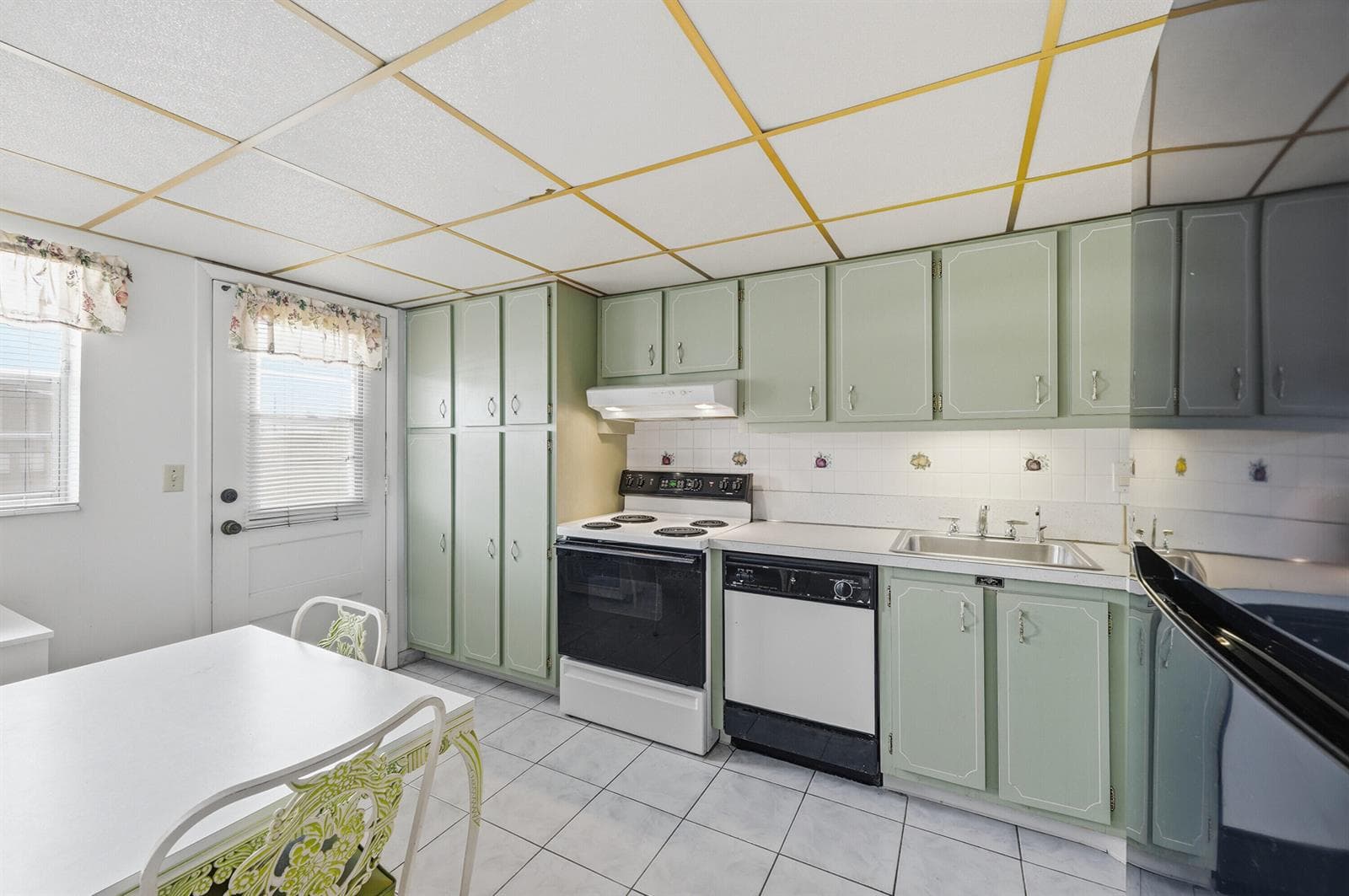 2991 NW 46th Avenue # 303, Lauderdale Lakes, FL 33313 photo 5