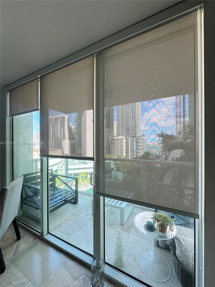 31 SE 5th St # 1402, Miami, FL 33131 photo 3