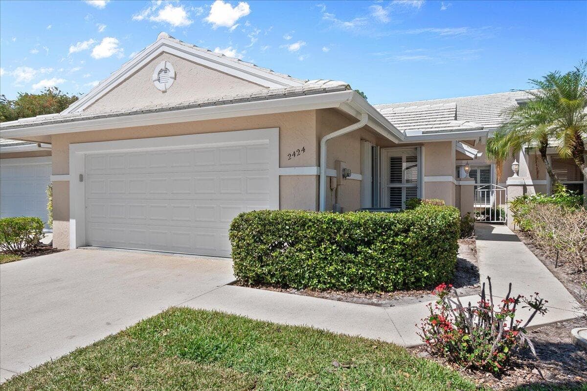 2424 SW Foxpoint Trail, Palm City, FL 34990 photo 3