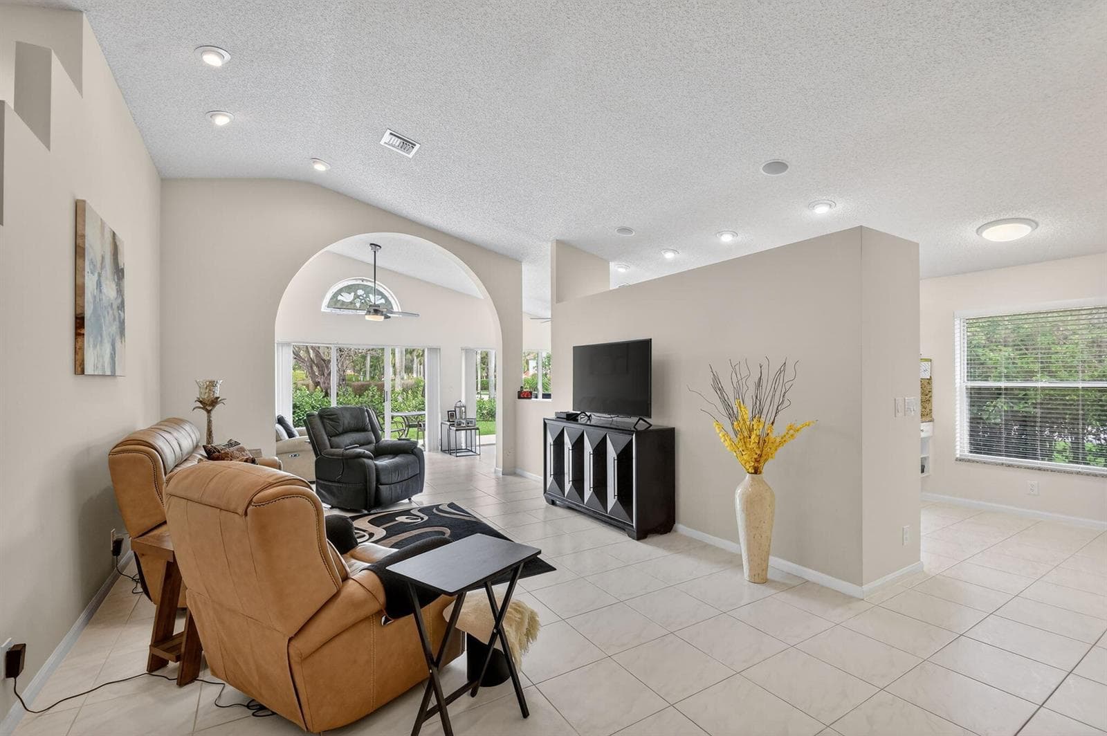 9718 Harbour Lake Circle, Boynton Beach, FL 33437 photo 2