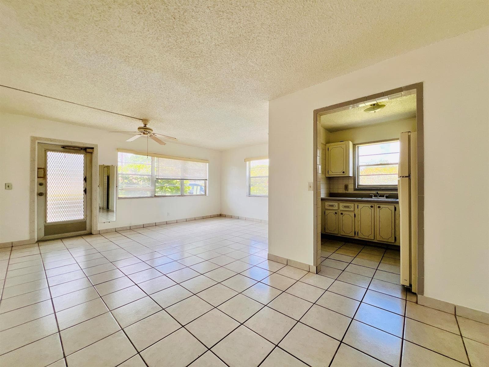 141 Sussex H, West Palm Beach, FL 33417 photo 2