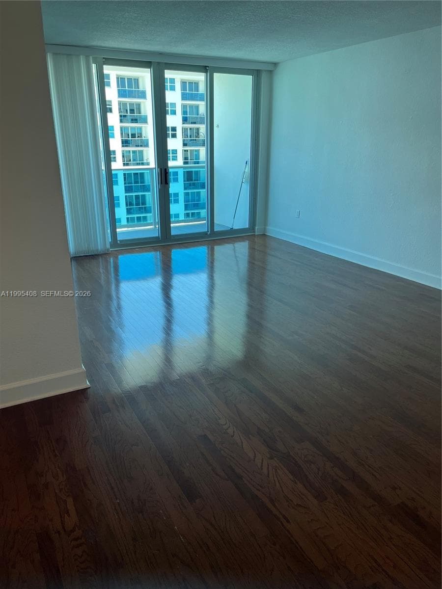 7501 E Treasure Dr # 8A, North Bay Village, FL 33141 photo 3