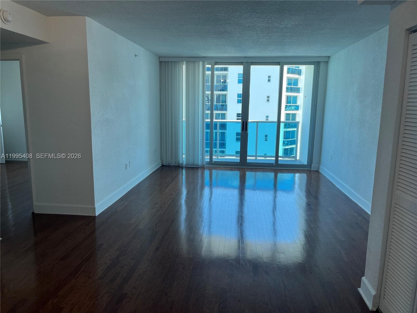 7501 E Treasure Dr # 8A, North Bay Village, FL 33141 photo 5