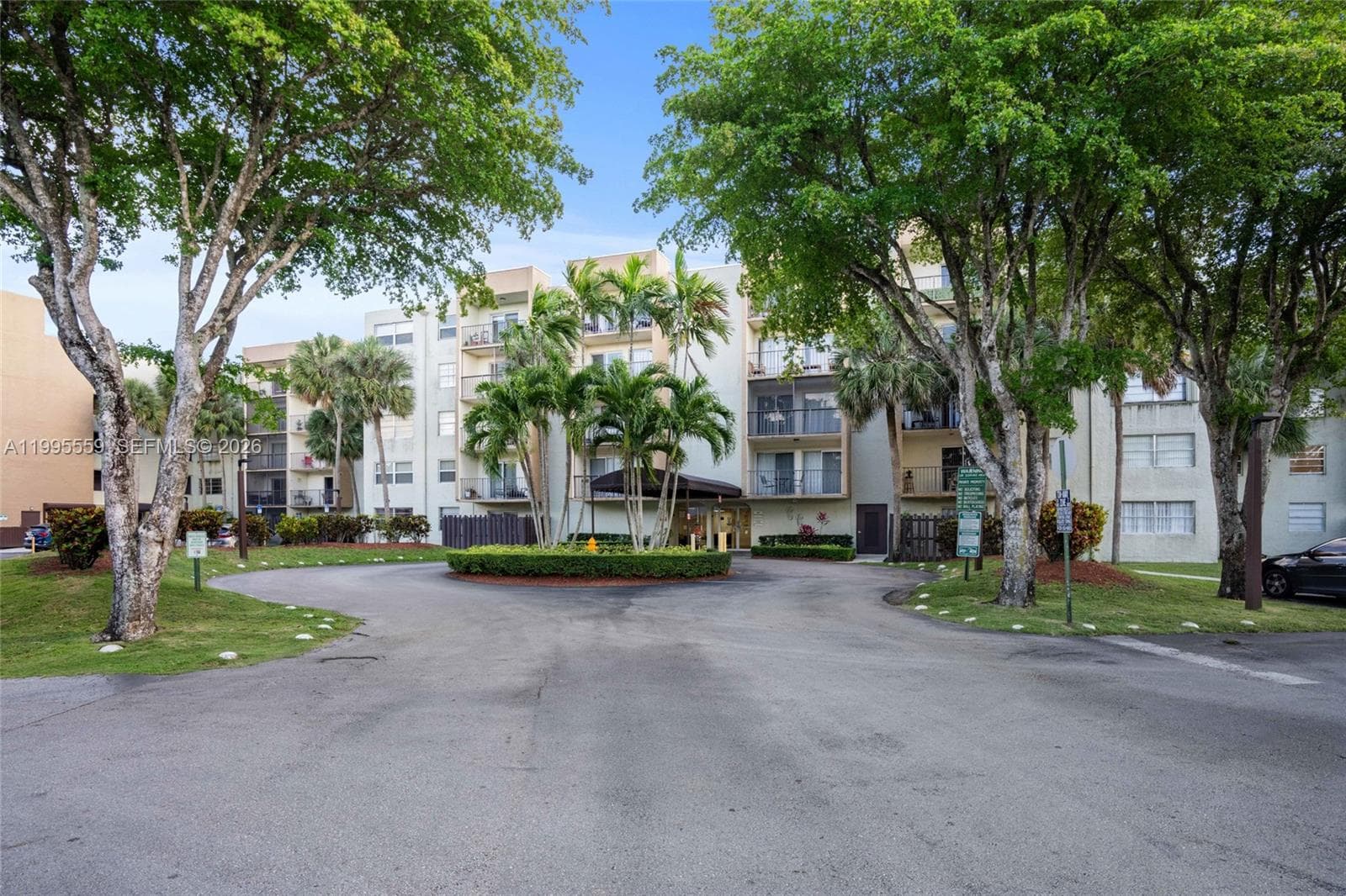 14250 SW 62nd St # 402, Miami, FL 33183 photo 3