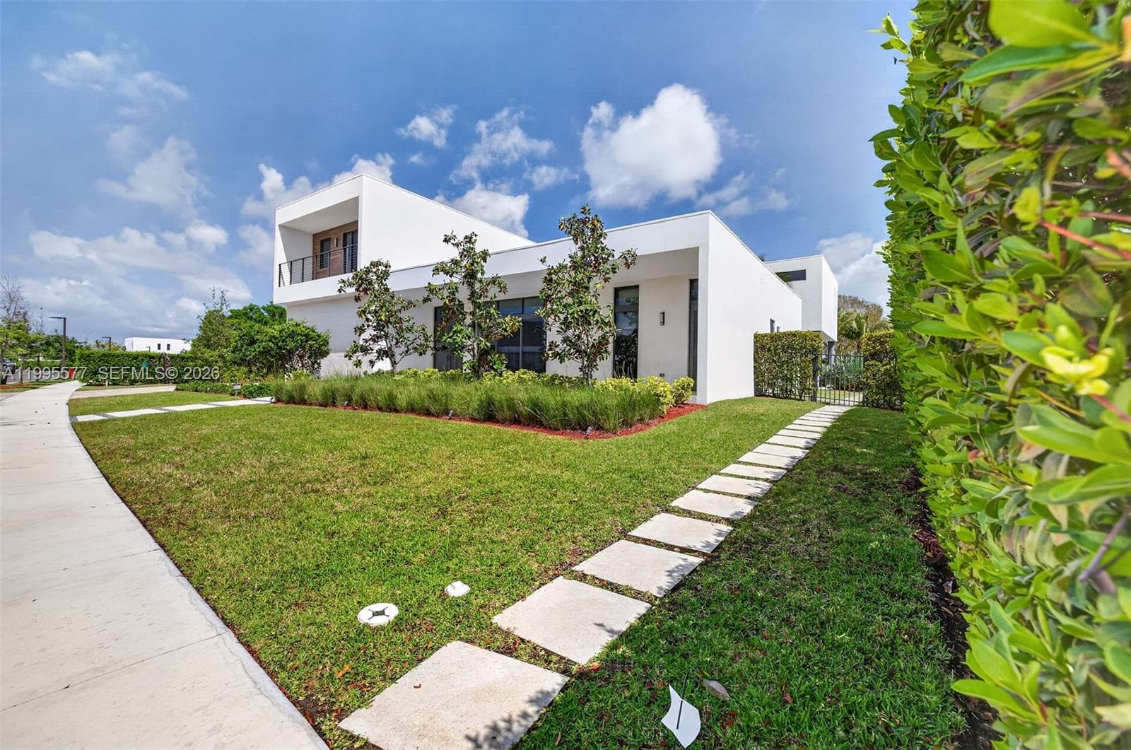 16709 Botaniko Drive North, Weston, FL 33326 photo 4