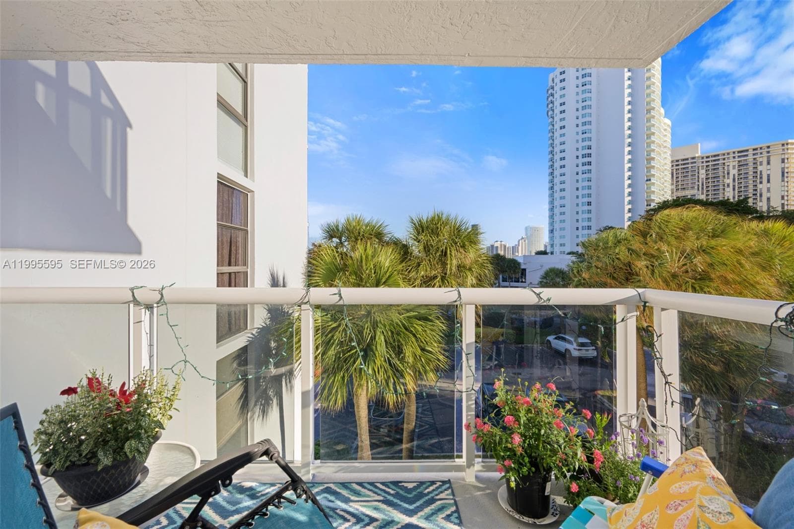 20515 E Country Club Dr # 348, Aventura, FL 33180