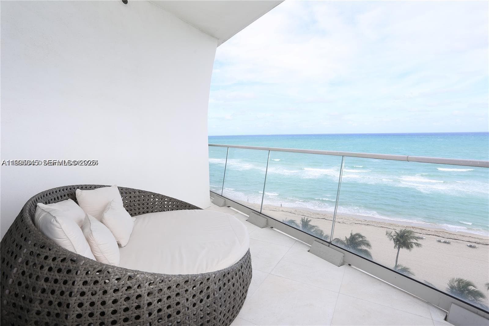 16901 Collins Ave # 904, Sunny Isles Beach, FL 33160 photo 2