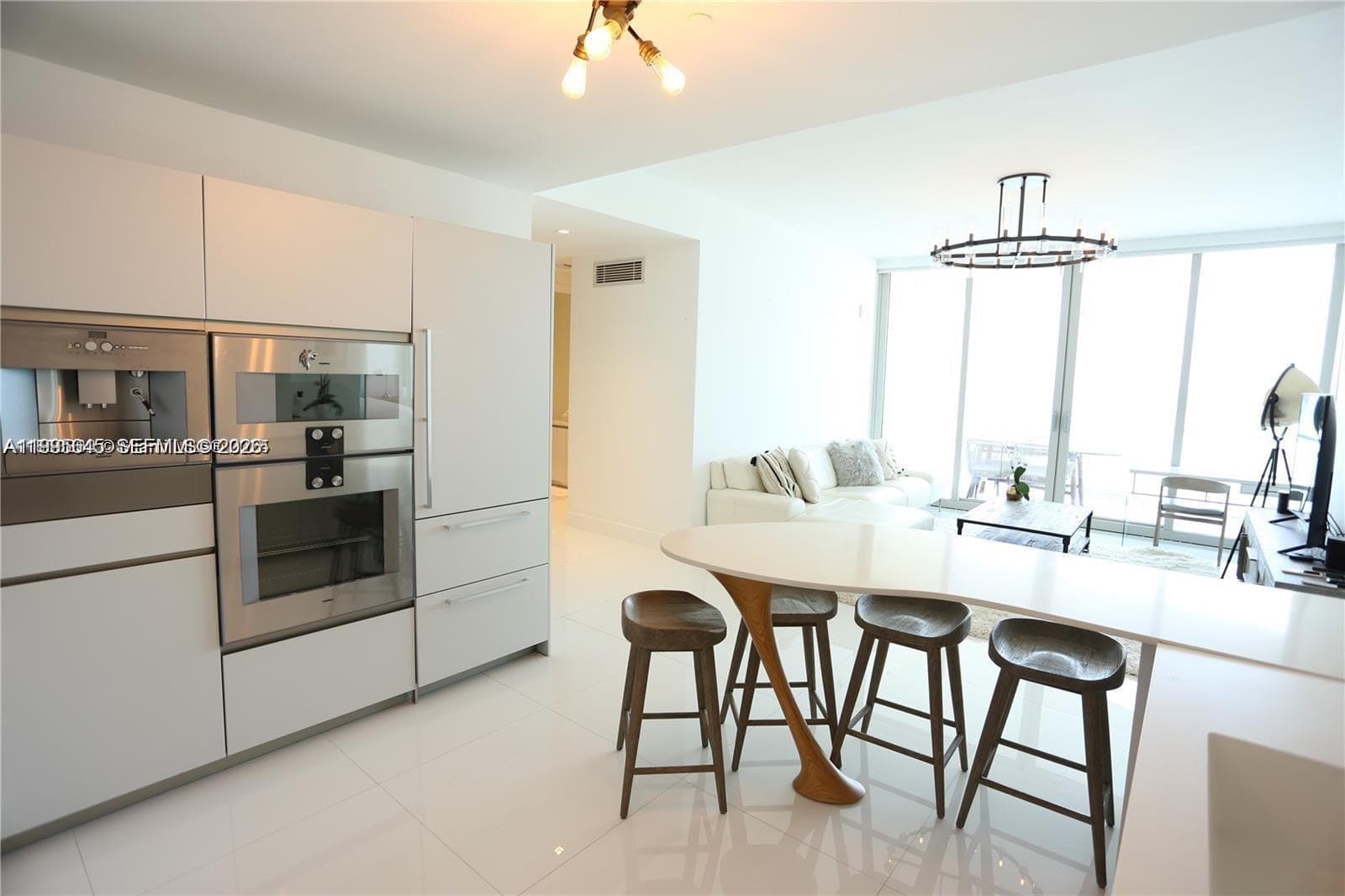 16901 Collins Ave # 904, Sunny Isles Beach, FL 33160 photo 3