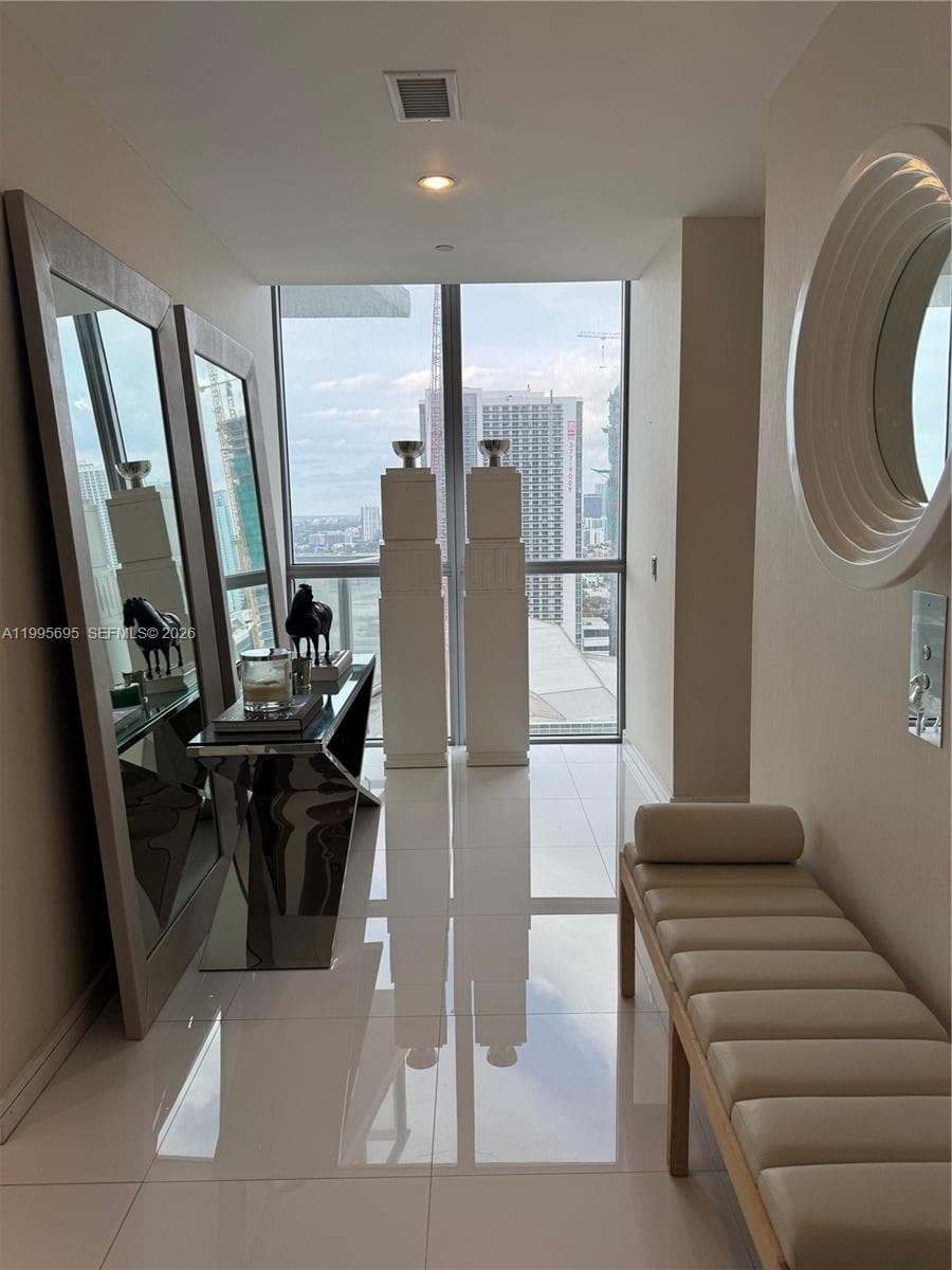 1100 Biscayne Blvd # 2605, Miami, FL 33132 photo 5