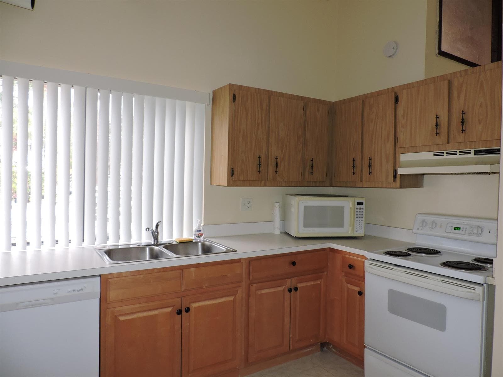 166 Sparrow Drive # 2b, Royal Palm Beach, FL 33411 photo 3