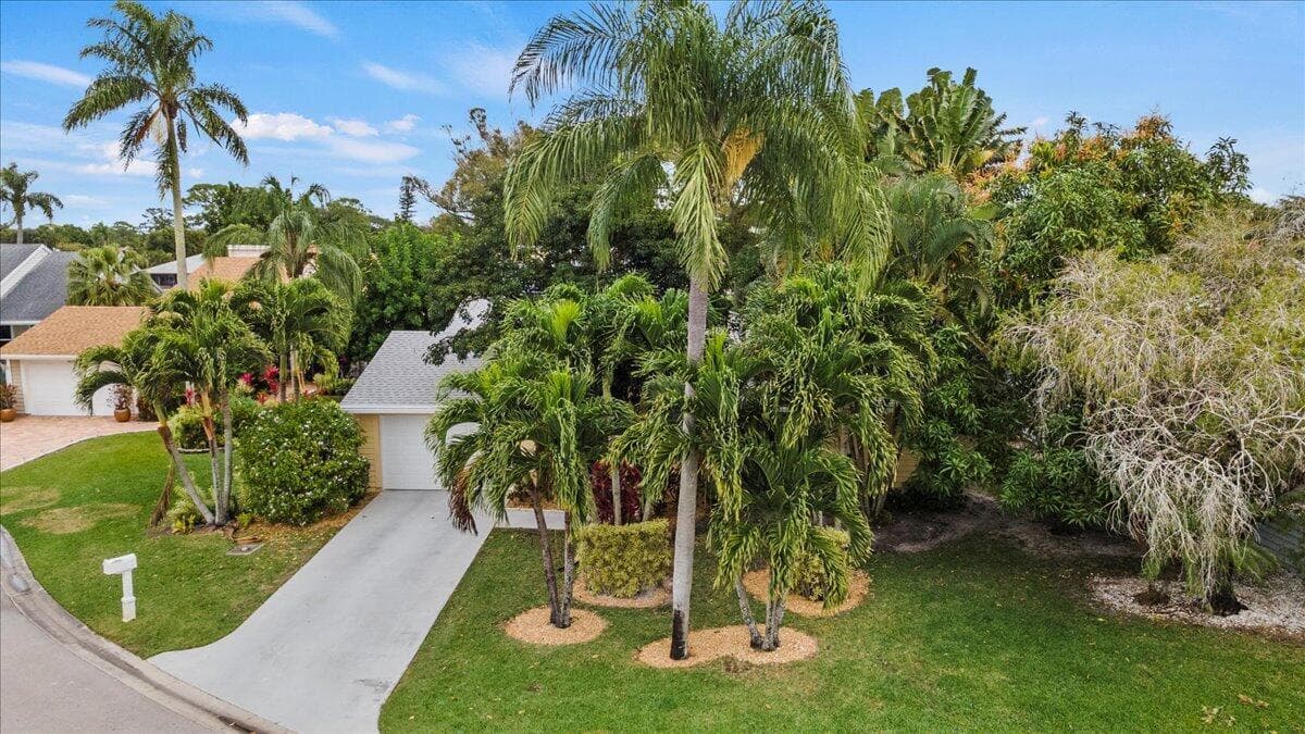 6691 S Pine Court, West Palm Beach, FL 33418 photo 2