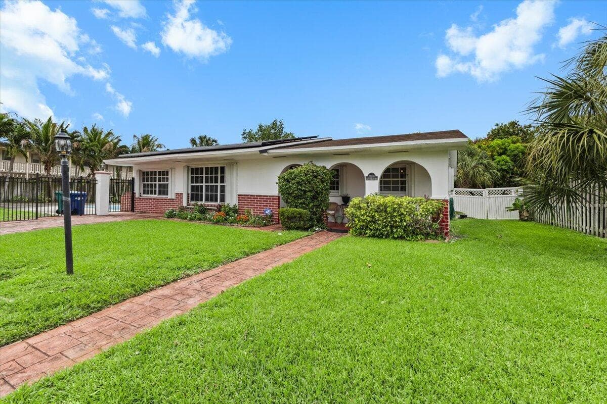 1091 NW 46th Avenue, Lauderhill, FL 33313 photo 3