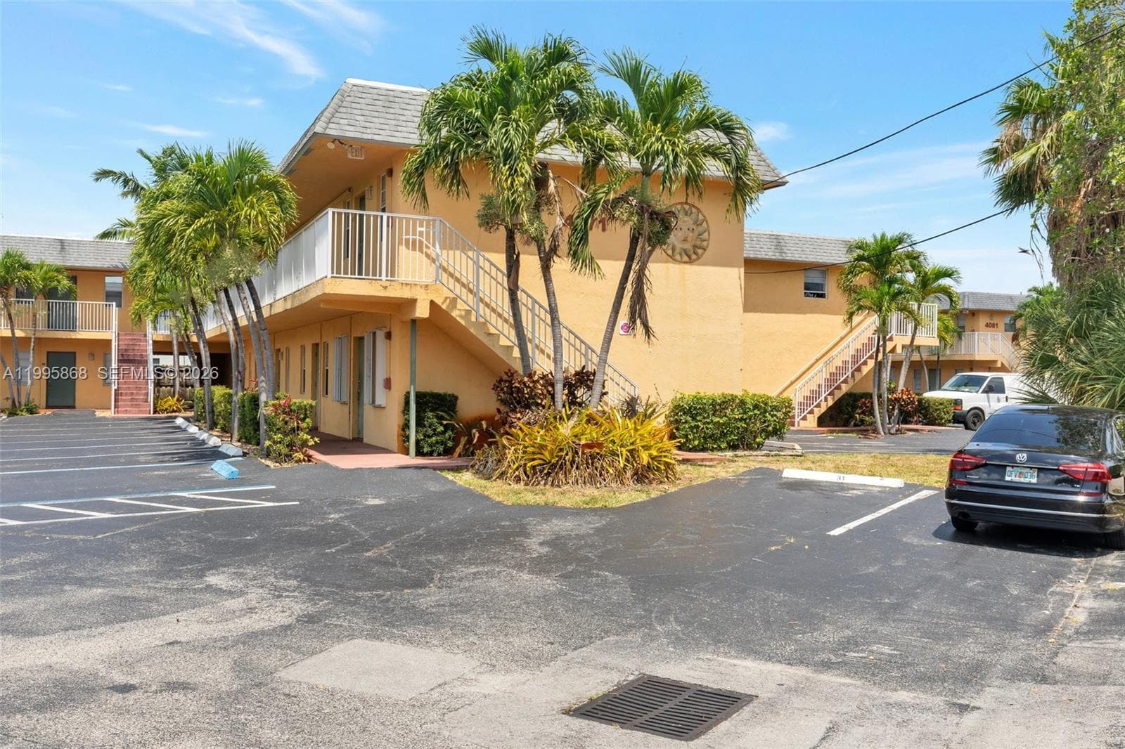 4061 N Dixie Hwy # 29, Oakland Park, FL 33334 photo 3