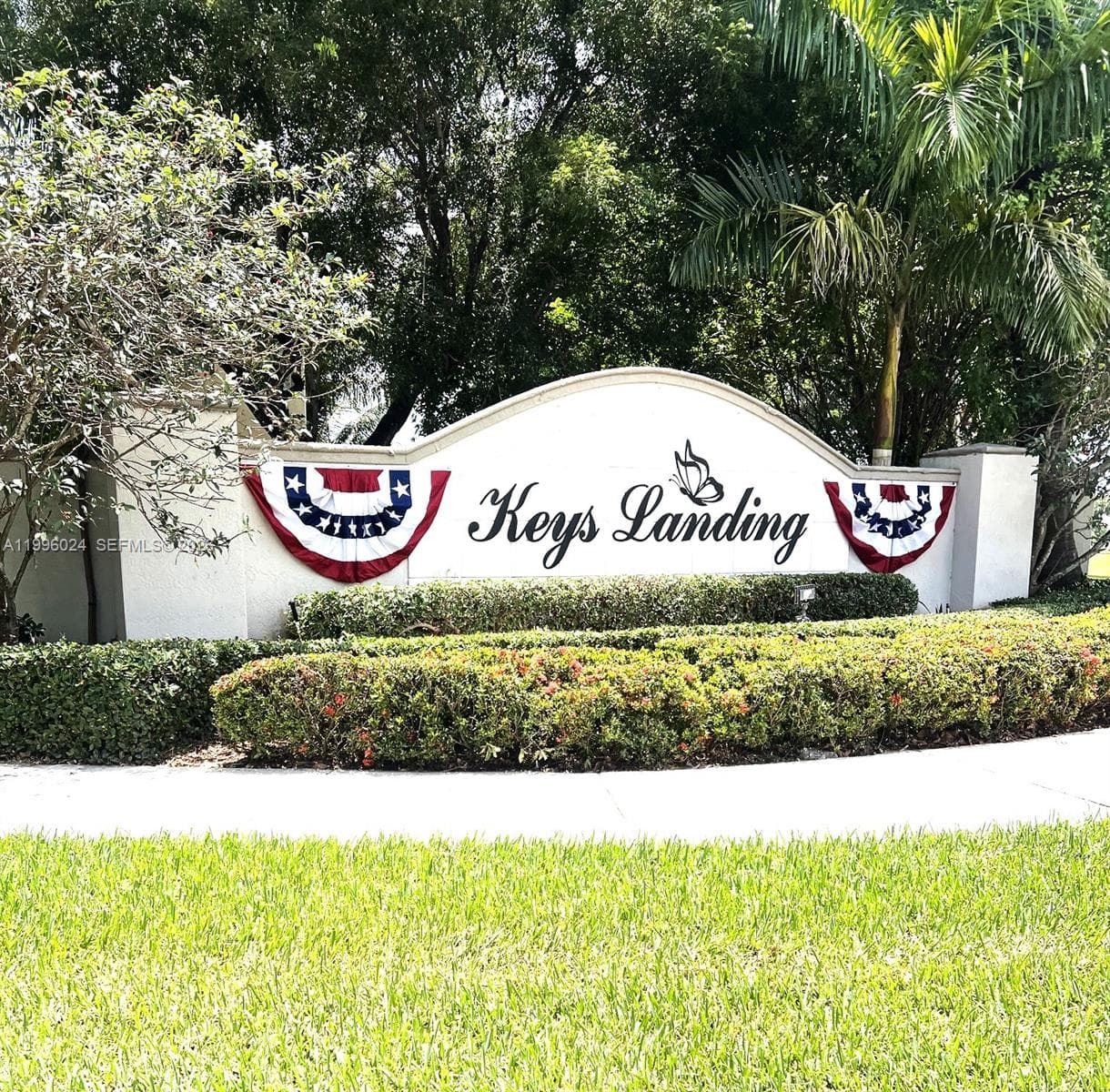 1910 SE 14th Cir, Homestead, FL 33035 photo 2