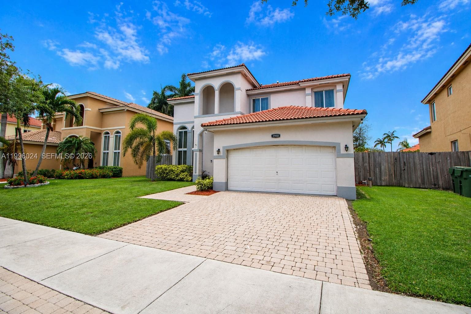1910 SE 14th Cir, Homestead, FL 33035 photo 3