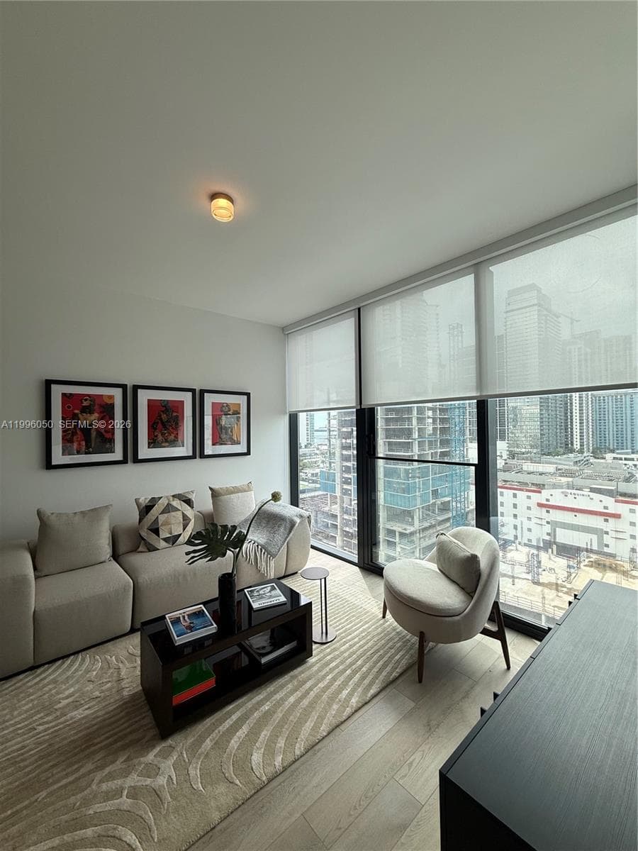 20 NE 11th St # 2909, Miami, FL 33132 photo 2
