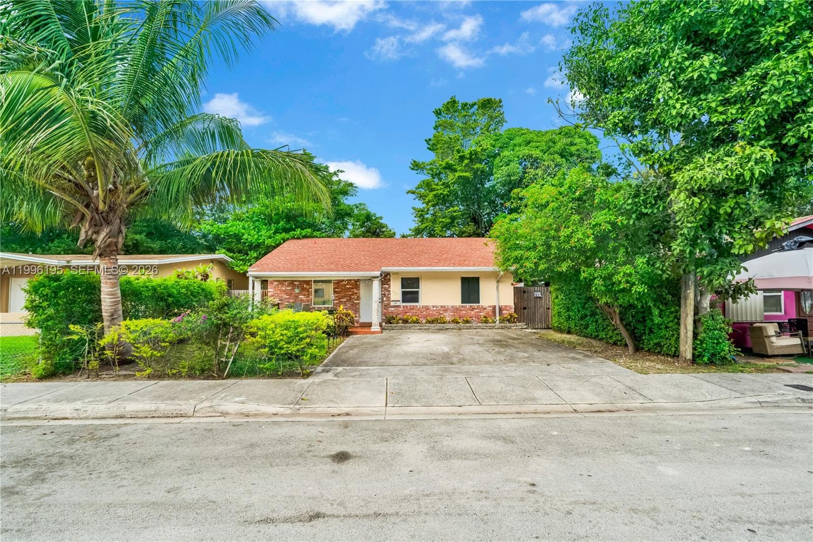 6133 SW 62nd Ter, South Miami, FL 33143 photo 2