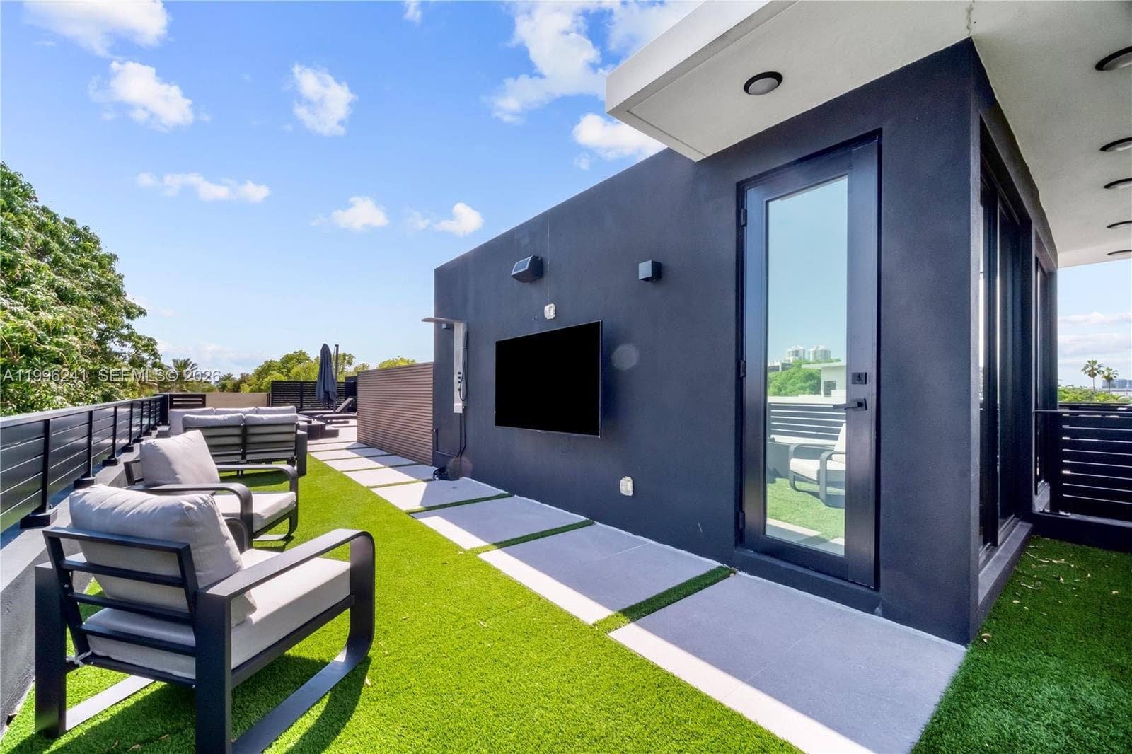 420 SW 15th Rd # 420, Miami, FL 33129 photo 3