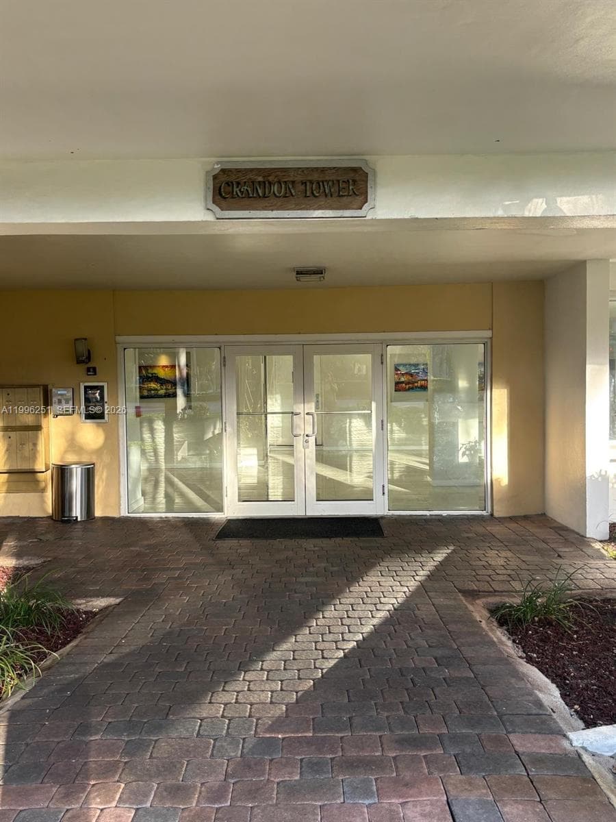 555 Crandon Blvd # 43, Key Biscayne, FL 33149 photo 3
