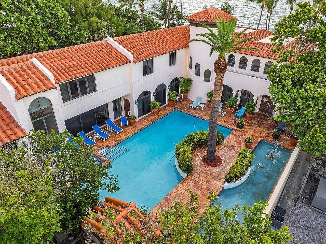 1 Ocean Lane, Manalapan, FL 33462 photo 2