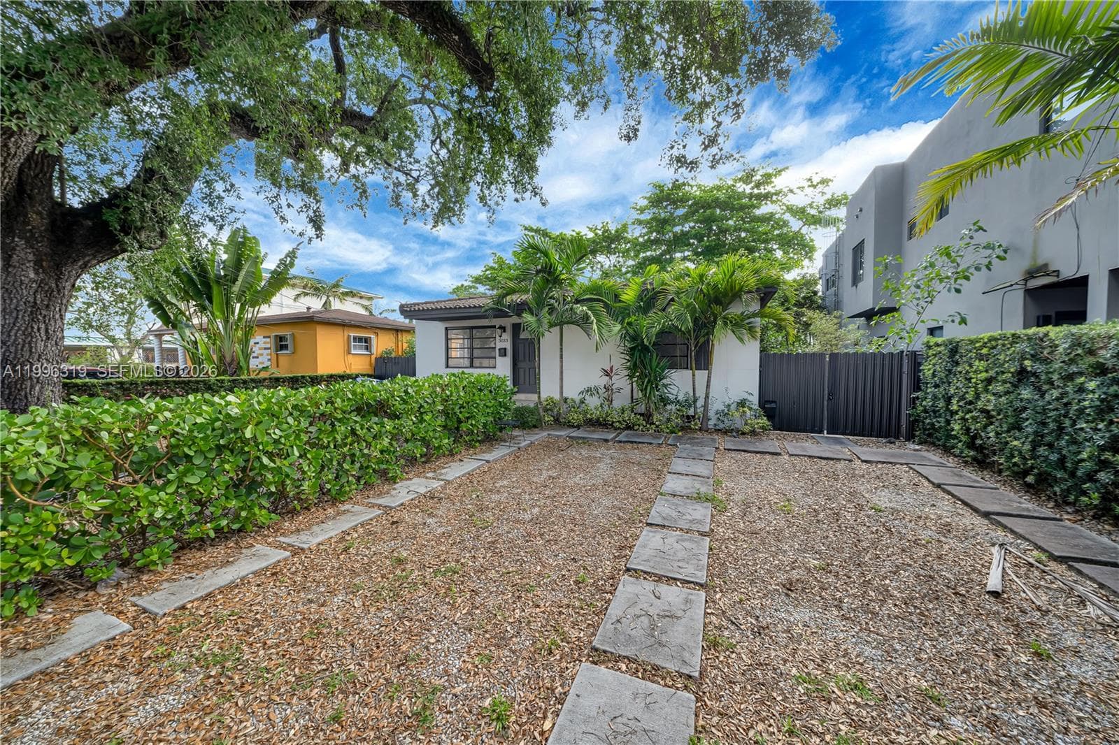3033 Hibiscus St, Miami, FL 33133 photo 3