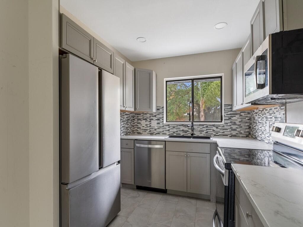 1846 24th Place SW, Vero Beach, FL 32962 photo 4