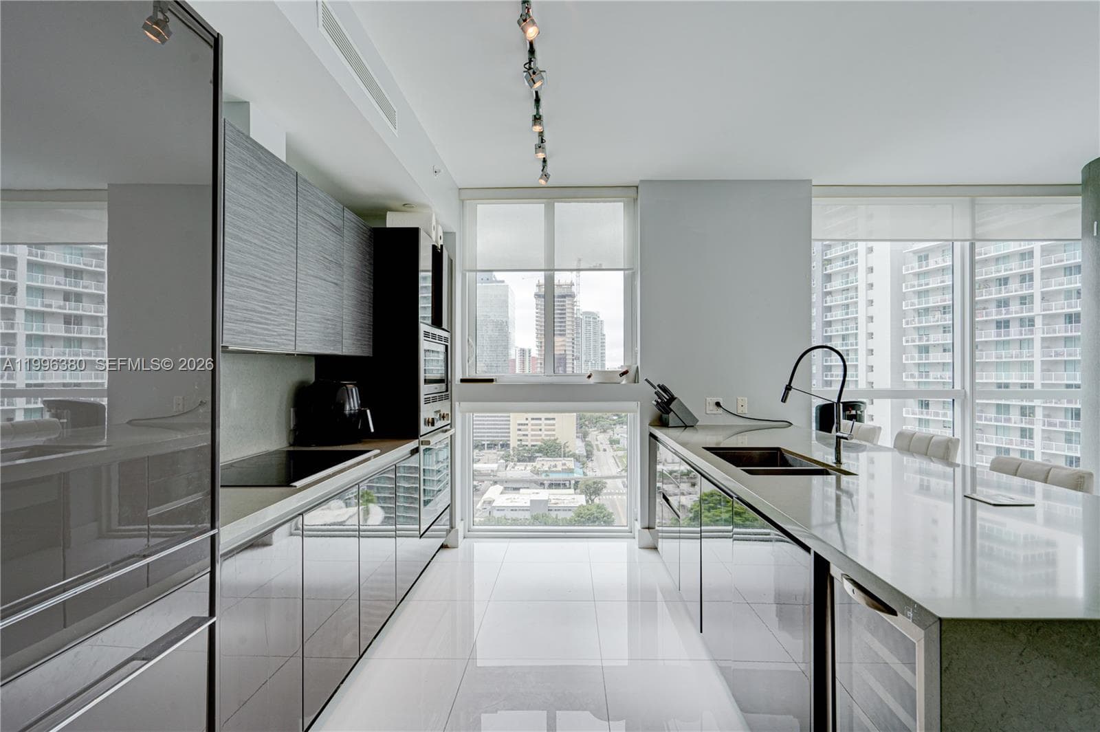 1080 Brickell Ave # 1801, Miami, FL 33131 photo 3
