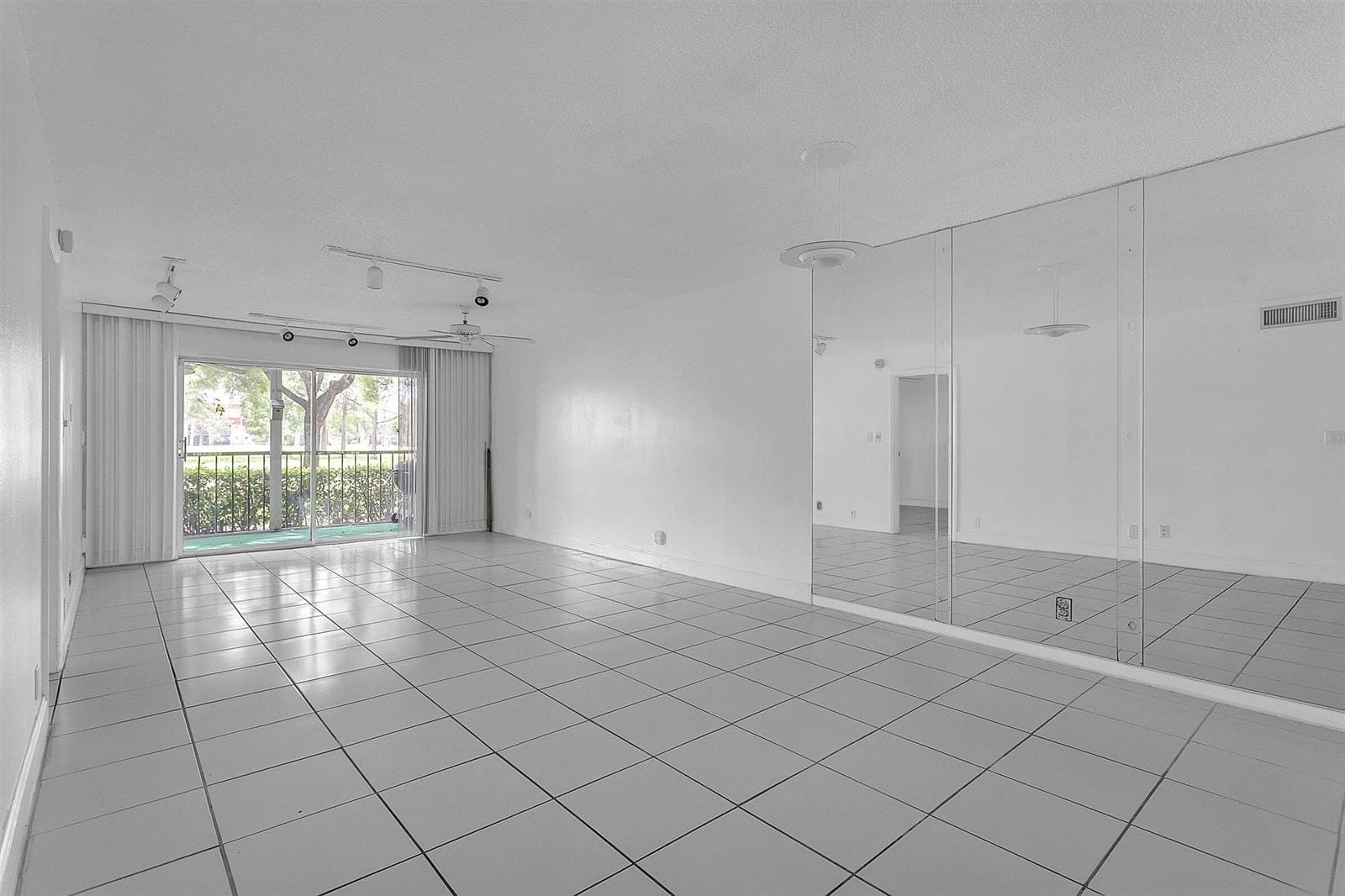 5860 NW 44th Street # 111, Lauderhill, FL 33319 photo 3