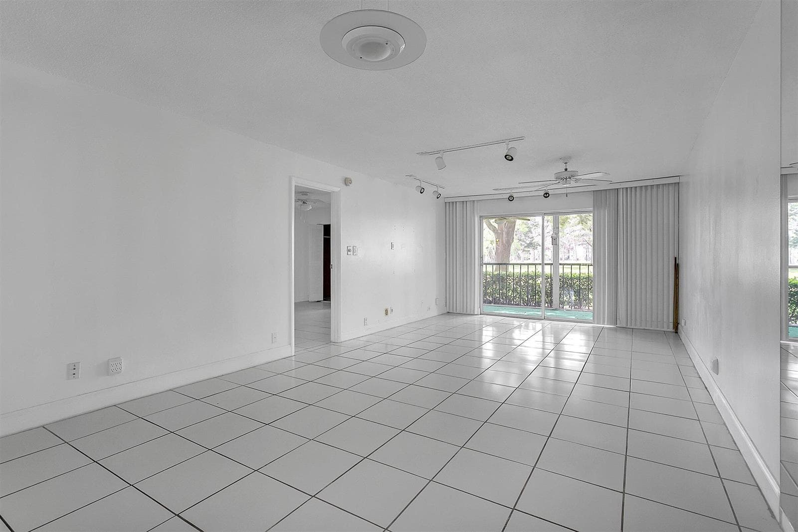 5860 NW 44th Street # 111, Lauderhill, FL 33319 photo 4