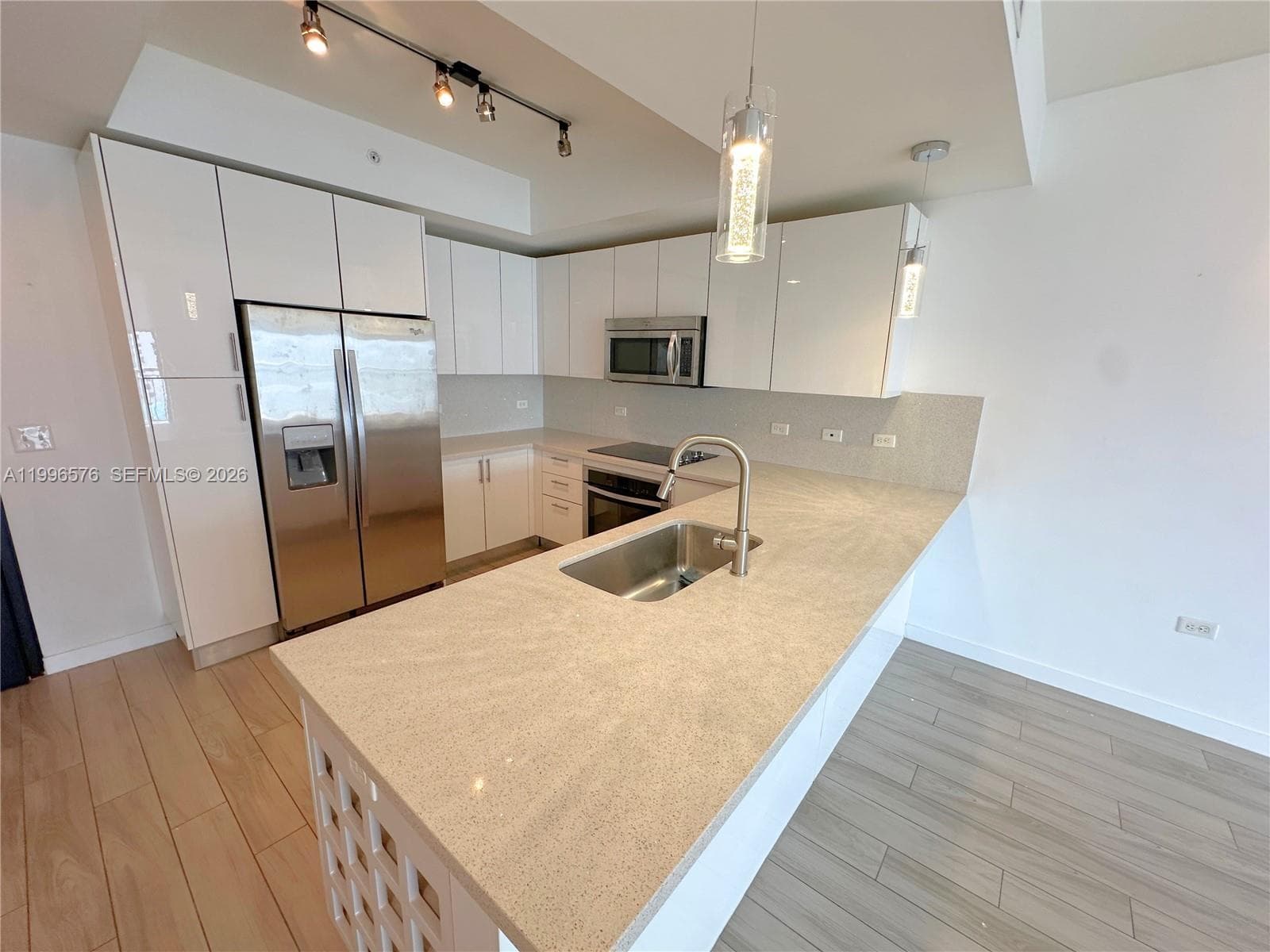 999 SW 1st Ave # 2109, Miami, FL 33130 photo 4