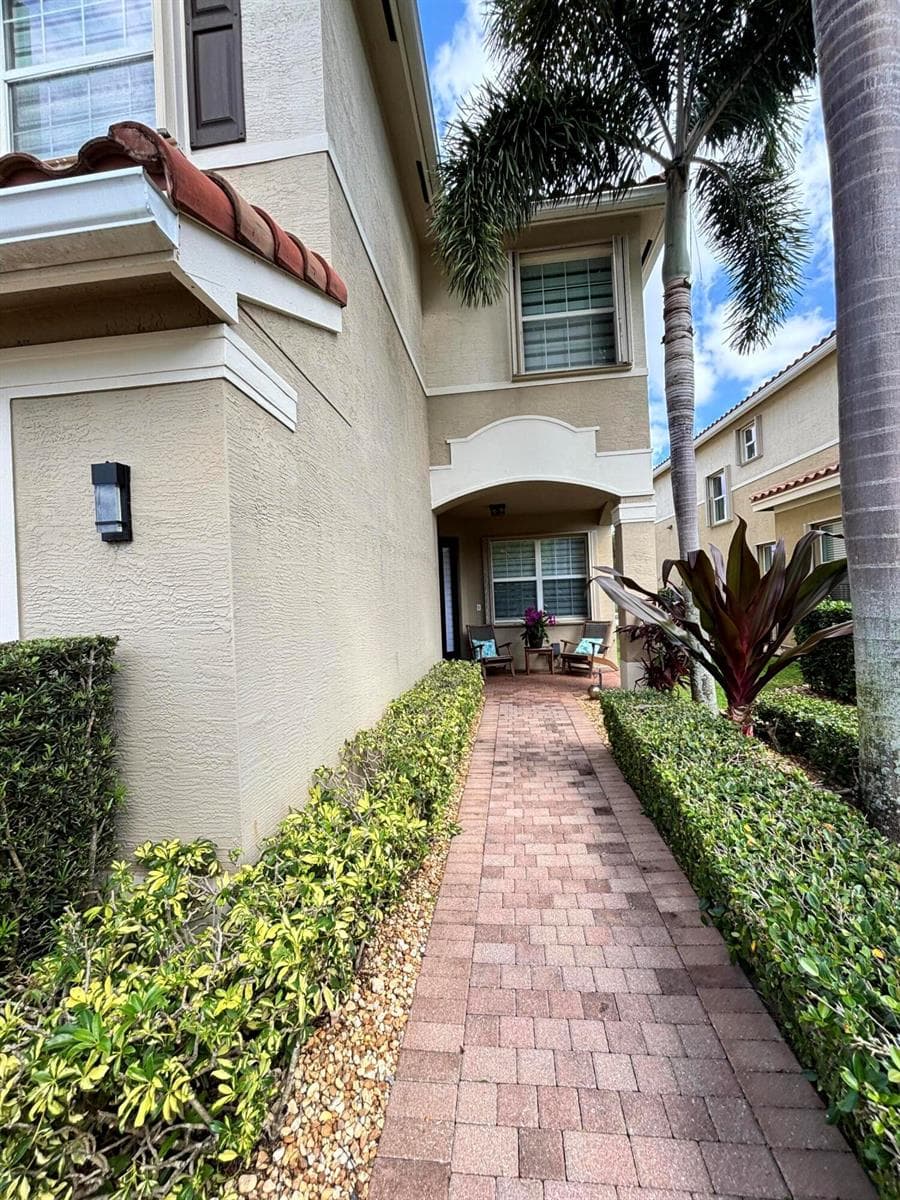 8219 Calabria Lakes Drive, Boynton Beach, FL 33473 photo 3