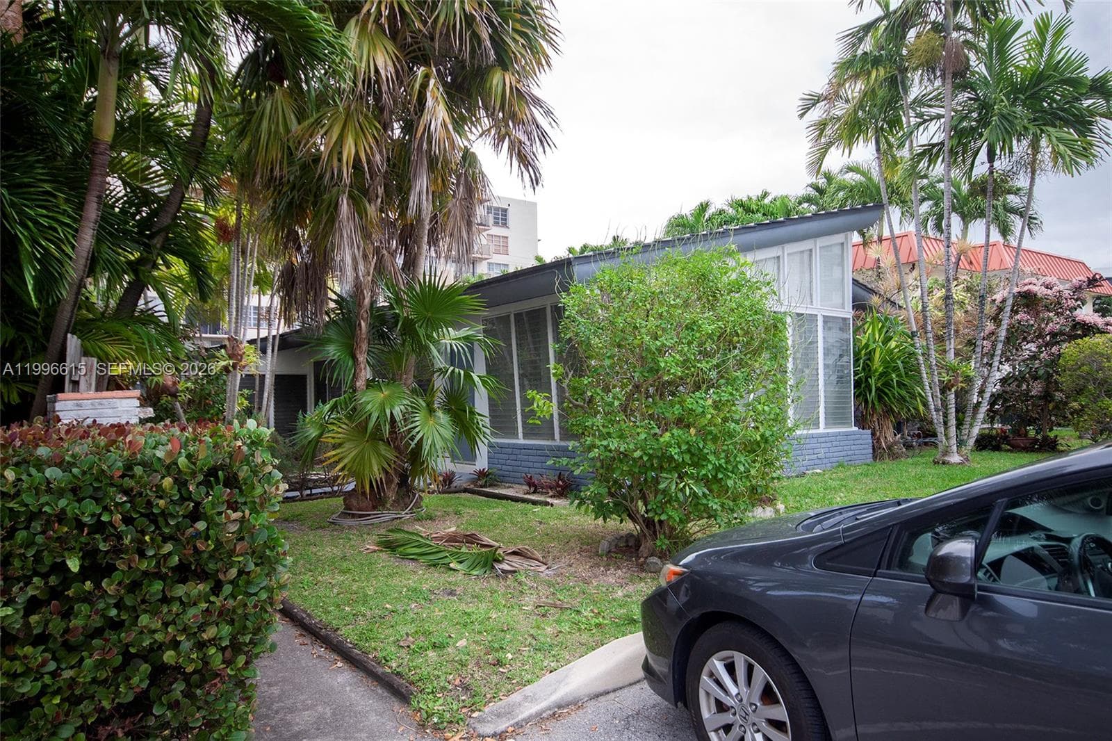 1050 92nd St # 4, Bay Harbor Islands, FL 33154 photo 3
