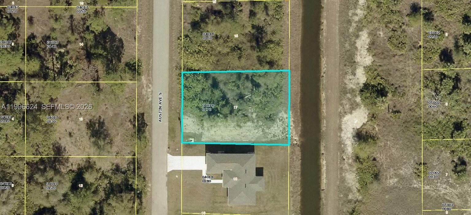 309 Austin Ave., Lehigh Acres, FL 33974