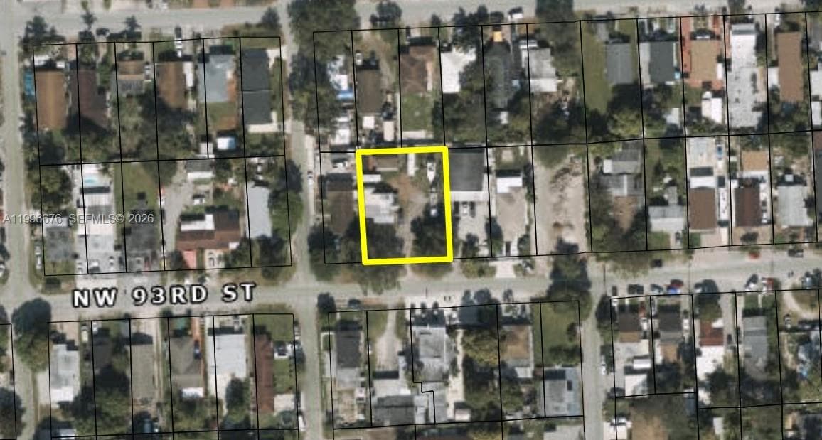 3035 NW 93rd St, Miami, FL 33147 photo 3
