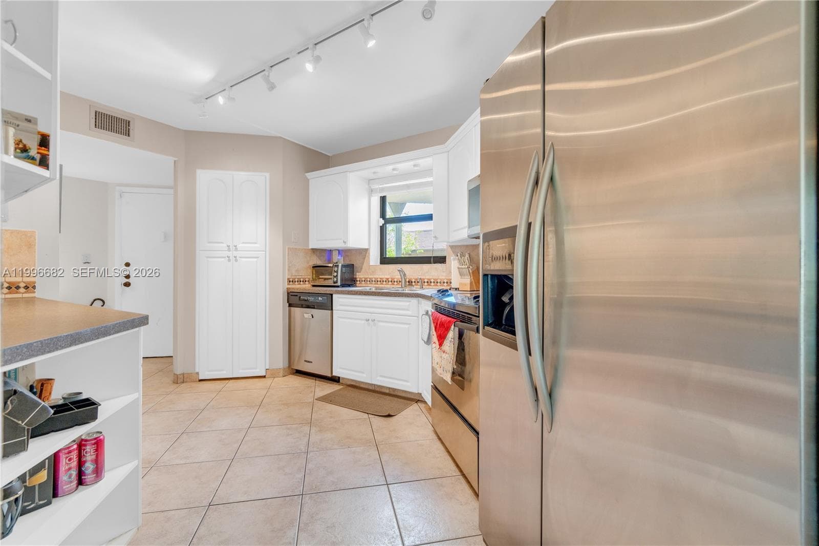 6755 W Broward Blvd # 405, Plantation, FL 33317 photo 2