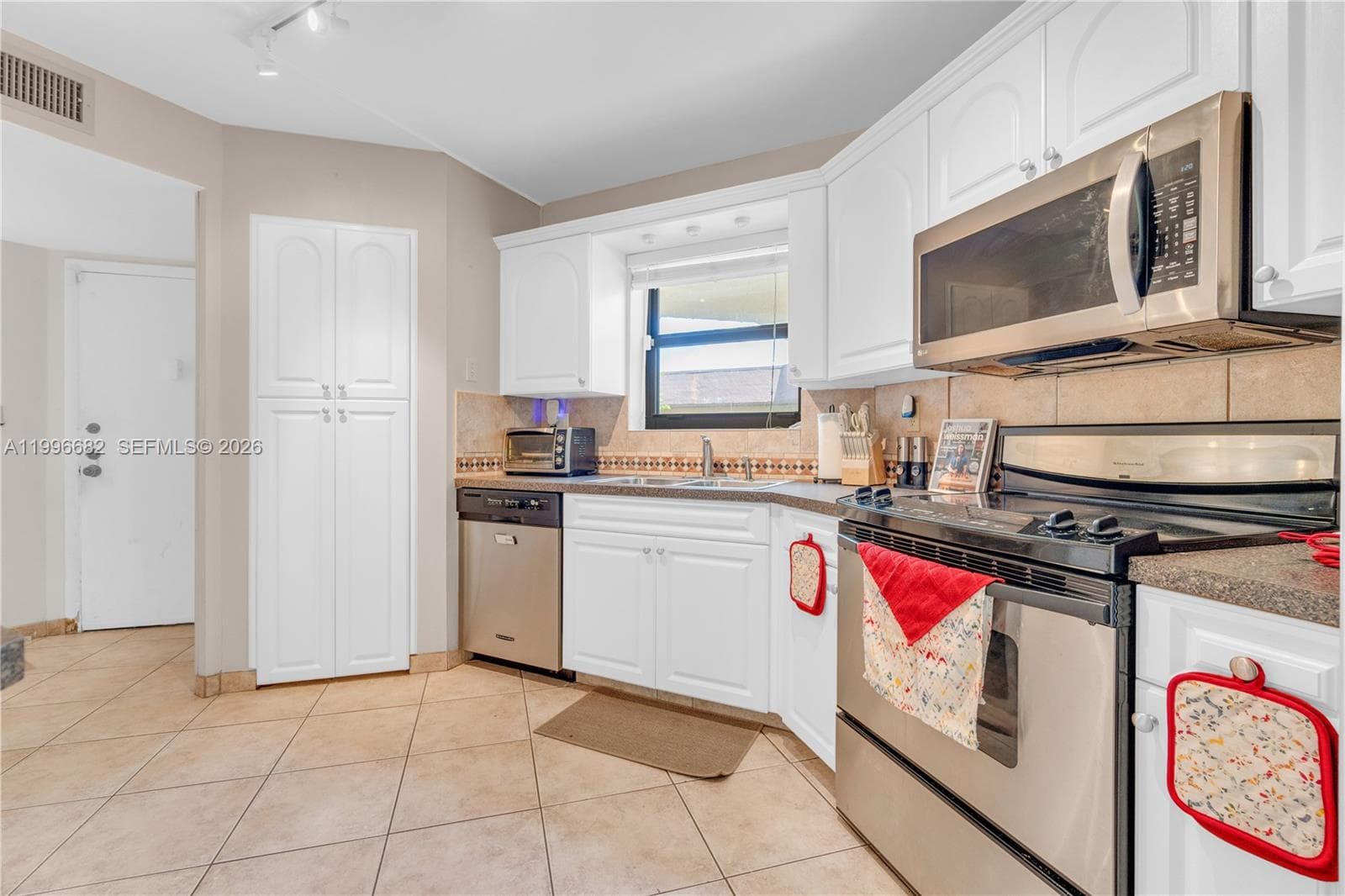 6755 W Broward Blvd # 405, Plantation, FL 33317 photo 3