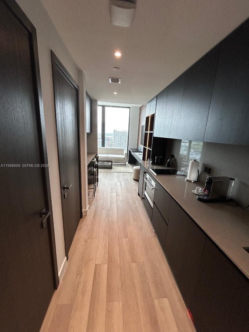 20 NE 11 st # 3301, Miami, FL 33132 photo 5