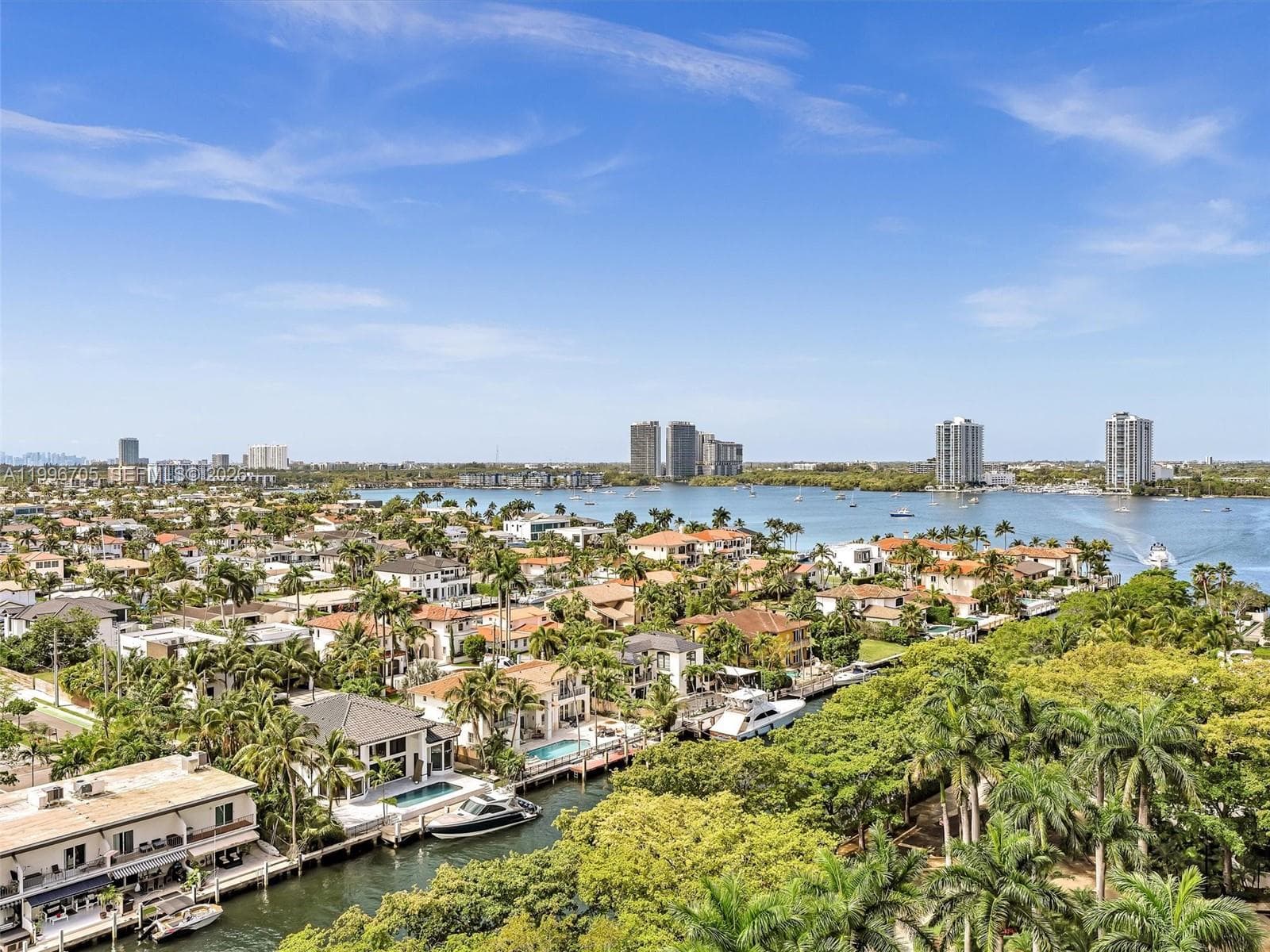2000 Island Blvd # 1203, Aventura, FL 33160 photo 2