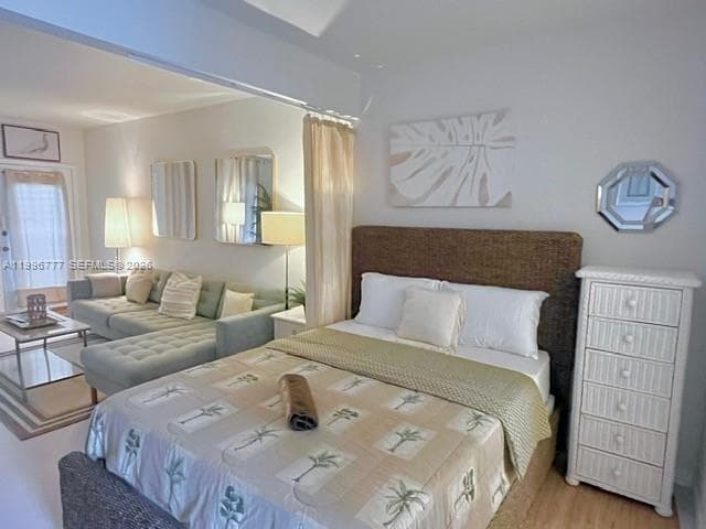 1050 Pennsylvania Ave # 28, Miami Beach, FL 33139 photo 2