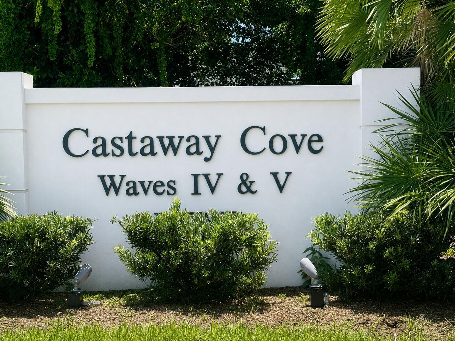 1027 Mangrove Lane, Vero Beach, FL 32963 photo 2
